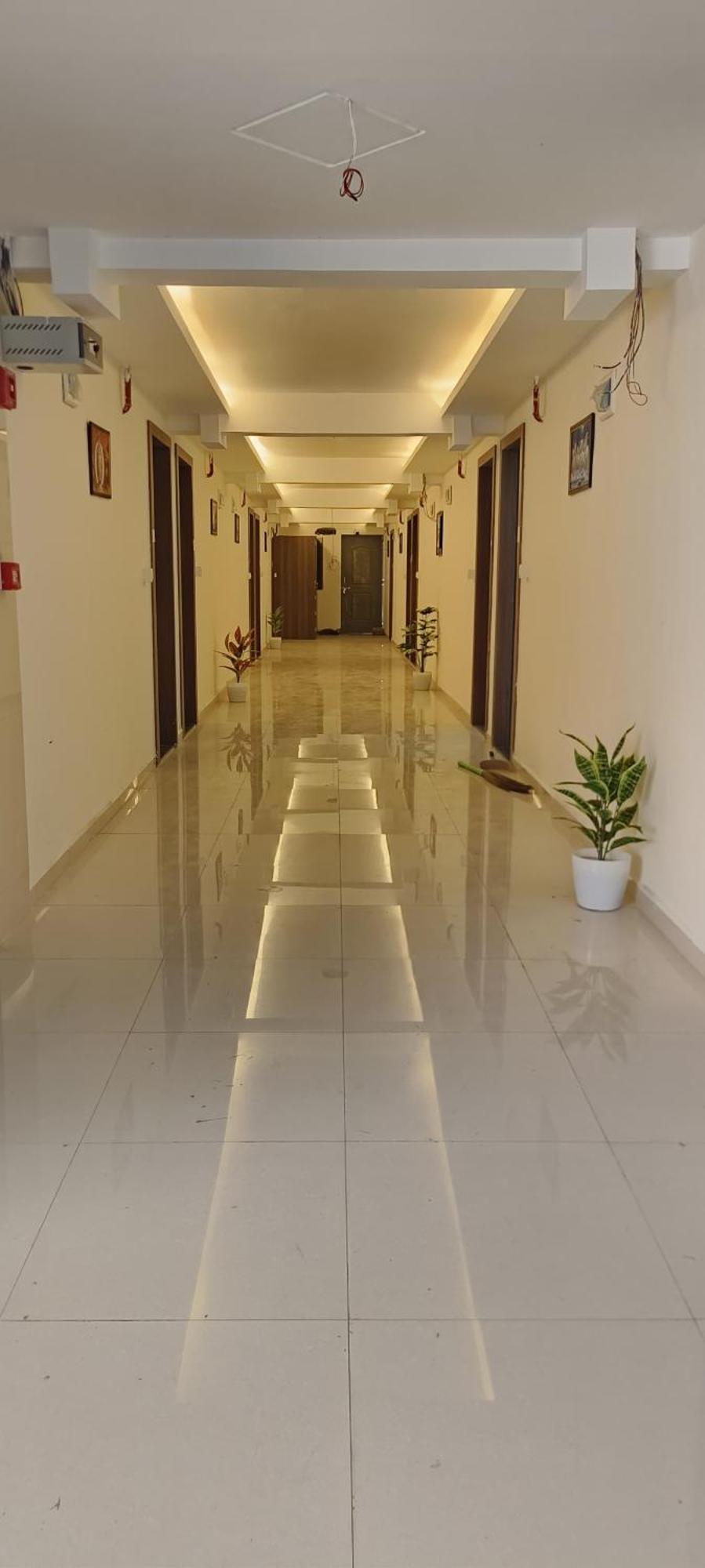 Hotel Royal Night Daman Dış mekan fotoğraf