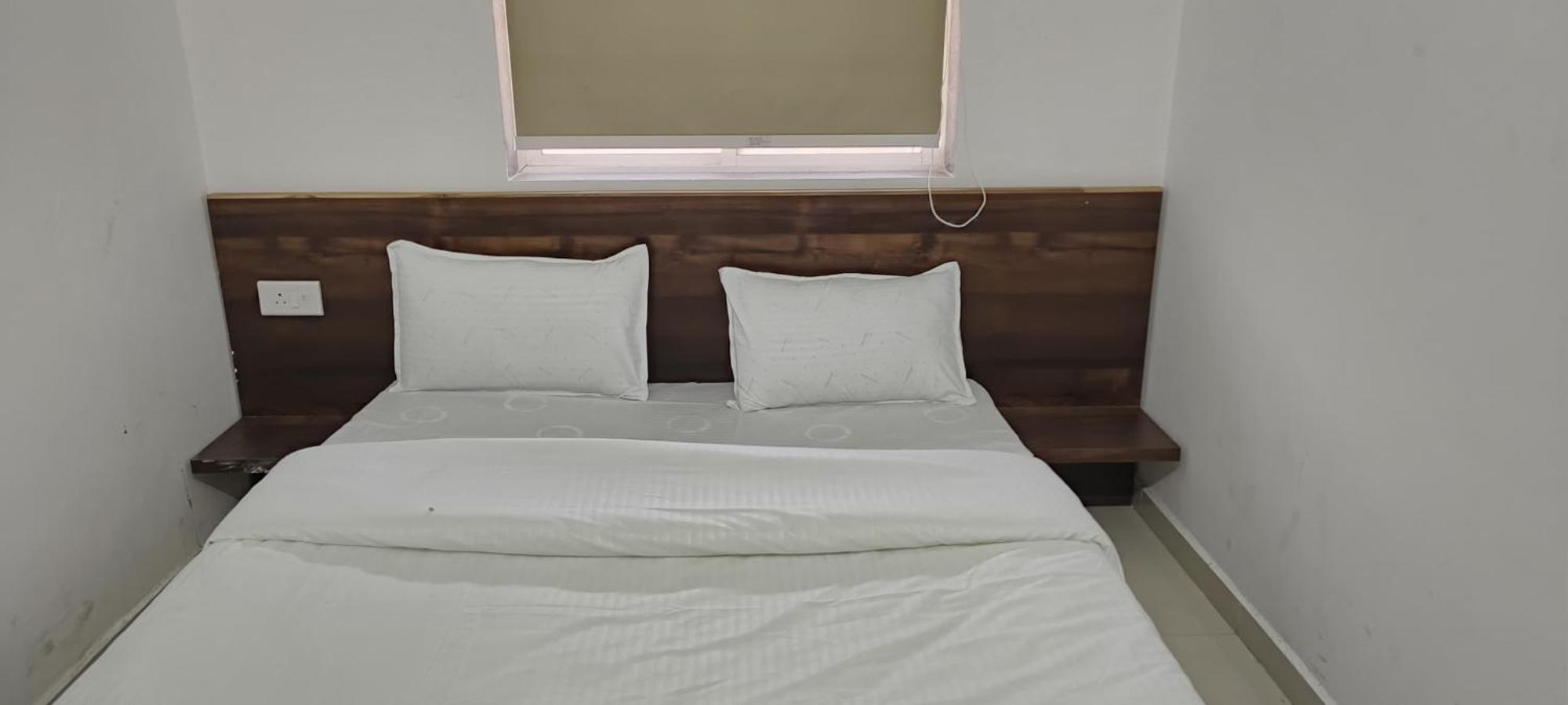 Hotel Royal Night Daman Dış mekan fotoğraf